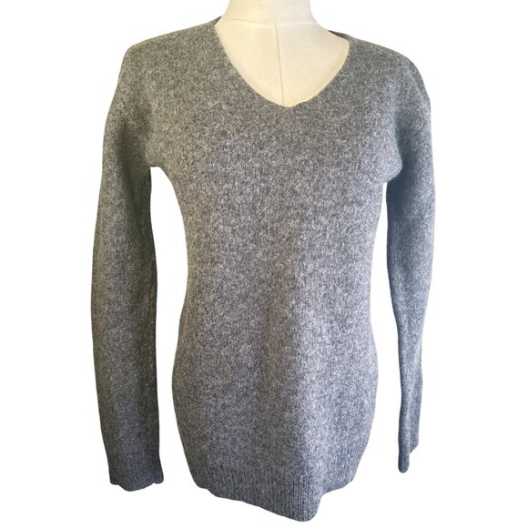 Uniqlo Small Wool V-Neck Sweater Gray - Picture 1 of 16